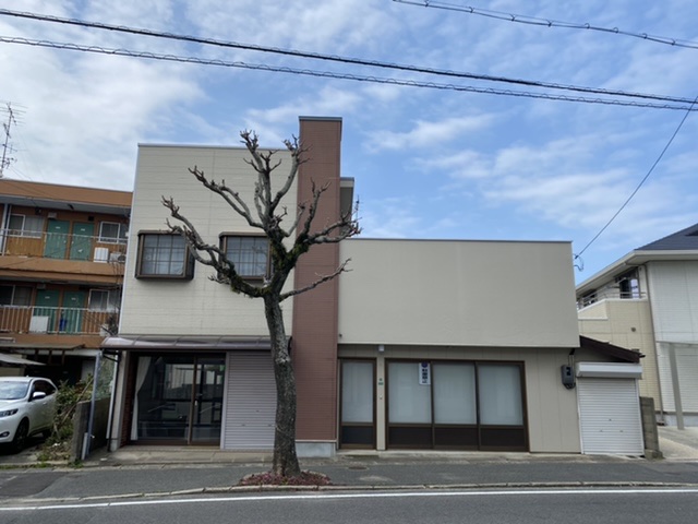 山の田中央町！店舗付き住宅